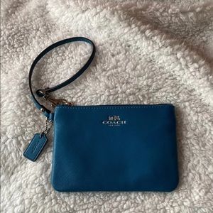 Coach wristlet💙